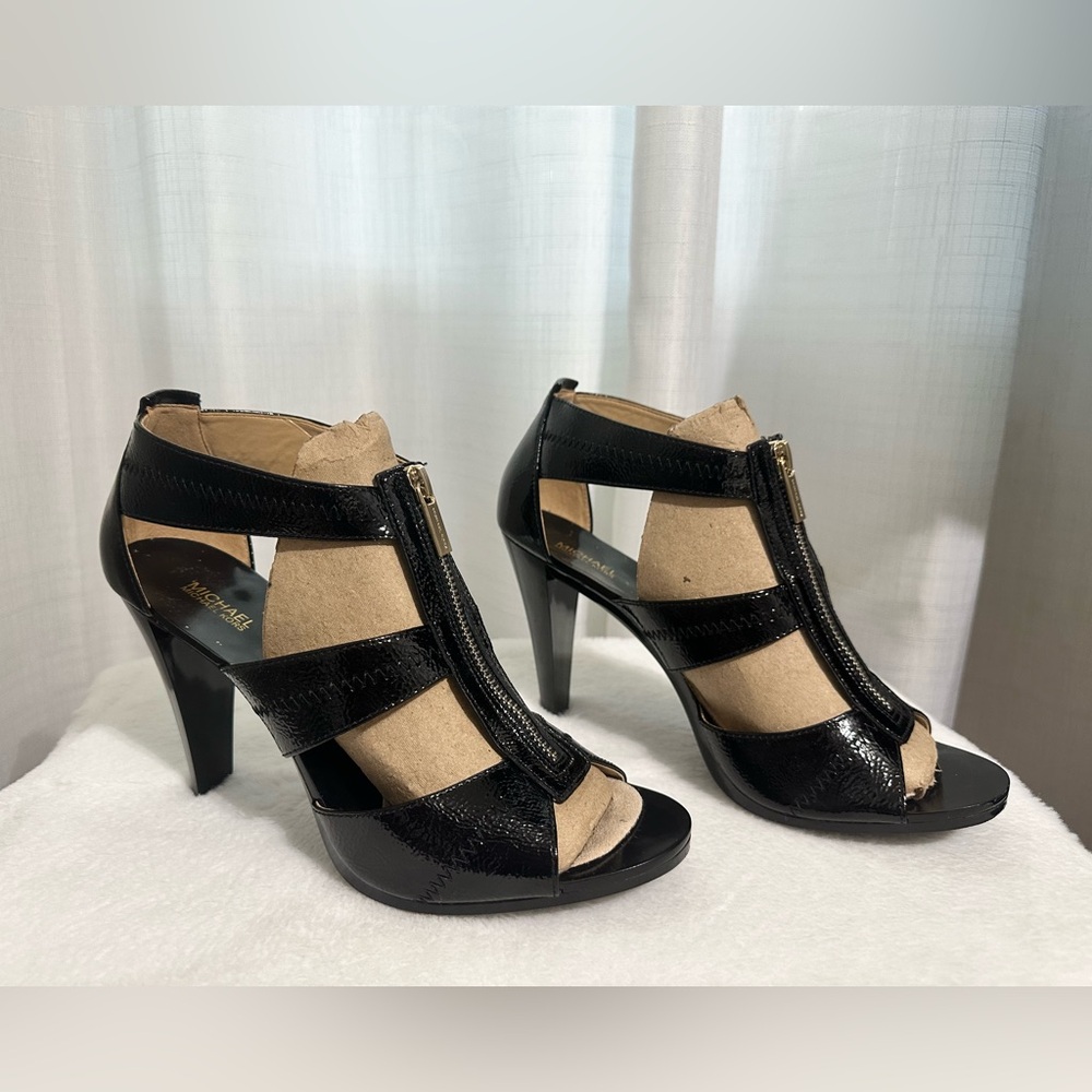 Michael Kors Berkley Patent Leather Cutout Gold Zip Black Gladiator Heels Sz 9